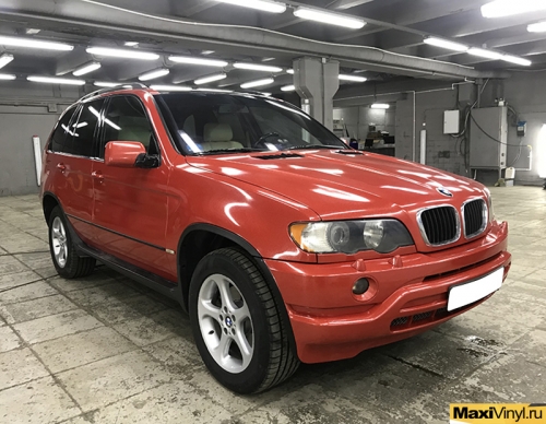 Полная оклейка BMW X5 в красный металлик