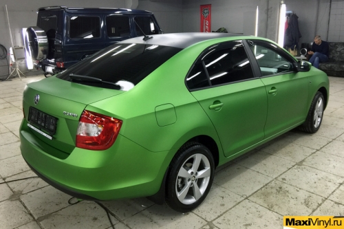Полная оклейка прозрачной матовой пленкой Skoda Rapid