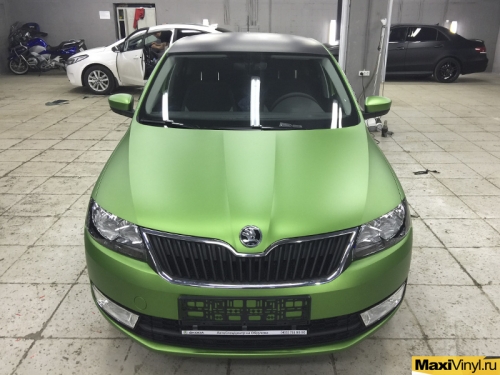 Полная оклейка прозрачной матовой пленкой Skoda Rapid