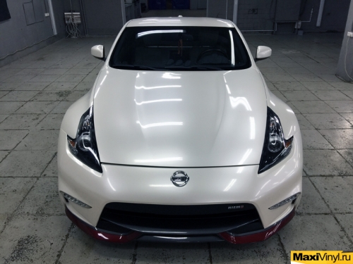 Полная оклейка Nissan 370Z пленкой белый перламутр