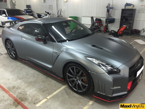 Полная оклейка Nissan Skyline GTR35 пленкой KPMF