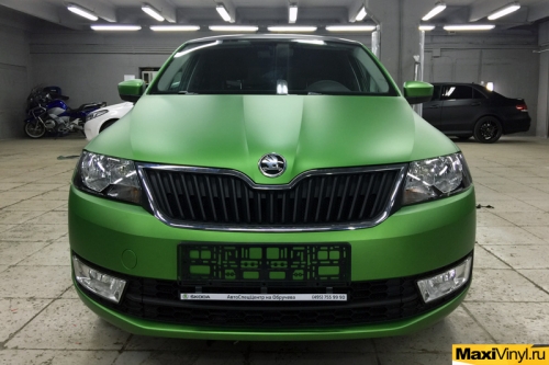 Полная оклейка прозрачной матовой пленкой Skoda Rapid