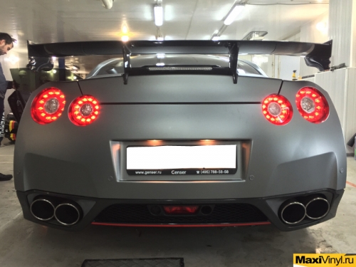 Полная оклейка Nissan Skyline GTR35 пленкой KPMF
