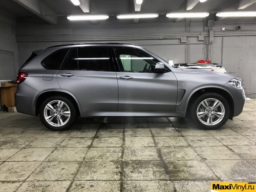 Полная оклейка BMW X5 в прозрачный мат