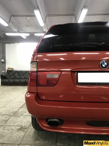 Полная оклейка BMW X5 в красный металлик