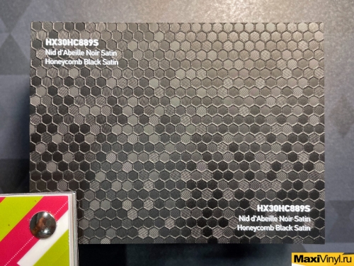 HEXIS HX30HC889S Honeycomb Black Satin<br>Черные соты с эффектом сатина