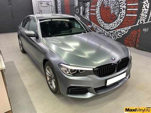 Полная оклейка BMW 5 серии в матовый полиуретан