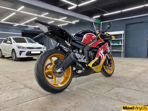 Изготовление наклеек на мотоцикл Yamaha R6