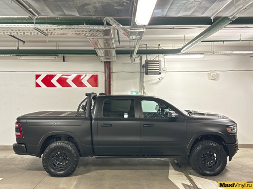 Частичная оклейка Dodge RAM 1500