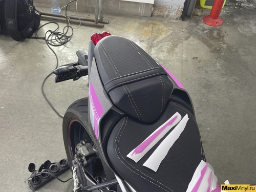 Наклейки на мотоцикл Triumph Street Triple RS