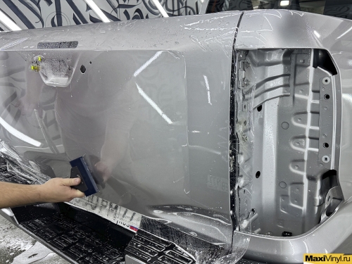 Оклейка прозрачной полиуретановой пленкой Mitsubishi L200