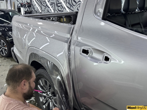 Оклейка прозрачной полиуретановой пленкой Mitsubishi L200