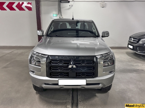 Оклейка прозрачной полиуретановой пленкой Mitsubishi L200