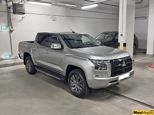 Оклейка прозрачной полиуретановой пленкой Mitsubishi L200