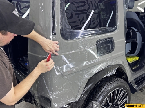 Полная оклейка Mercedes-Benz G class полиуретановой пленкой