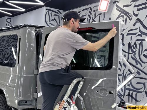 Полная оклейка Mercedes-Benz G class полиуретановой пленкой