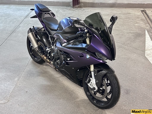 Оклейка BMW S1000RR в черно-фиолетовый хамелеон