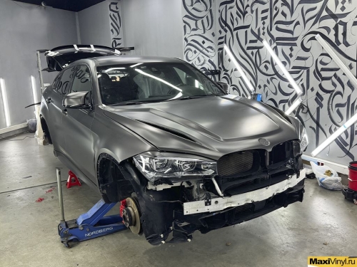 Оклейка BMW X6 F16 в серый матовый металлик