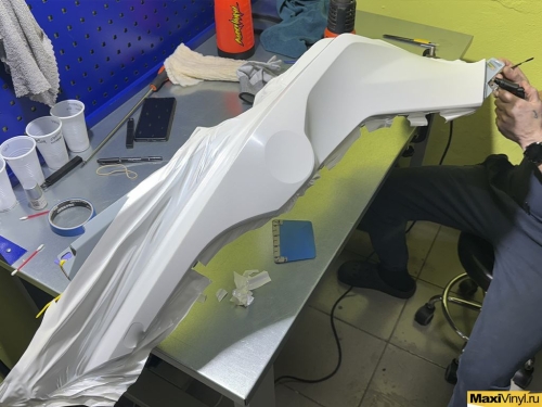 Оклейка BMW S1000XR в белый металлик