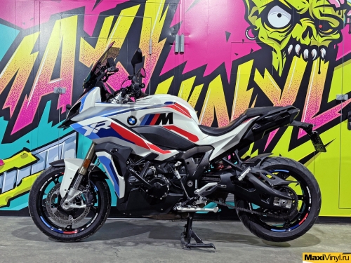 Оклейка BMW S1000XR в белый металлик