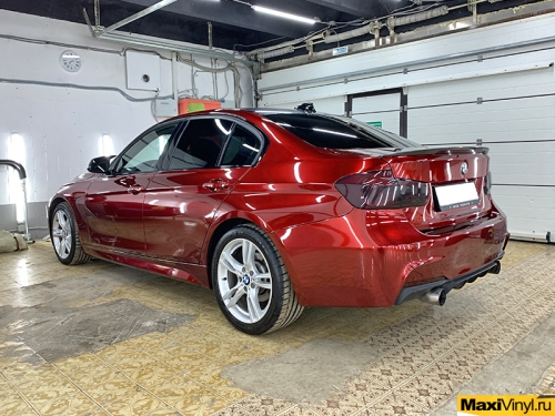 Полная оклейка BMW F30 в Supreme Red