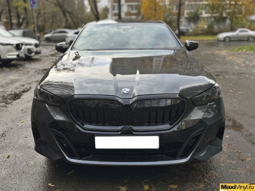 Полная оклейка BMW 5 G60 защитной полиуретановой пленкой