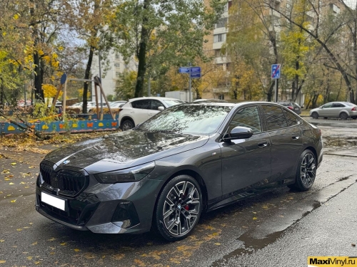 Полная оклейка BMW 5 G60 защитной полиуретановой пленкой