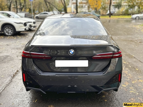 Полная оклейка BMW 5 G60 защитной полиуретановой пленкой