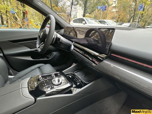 Полная оклейка BMW 5 G60 защитной полиуретановой пленкой