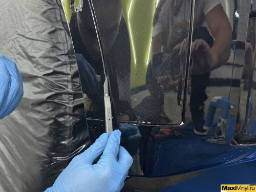 Оклейка зон риска Lynk&Co 900