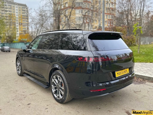 Оклейка зон риска Lynk&Co 900