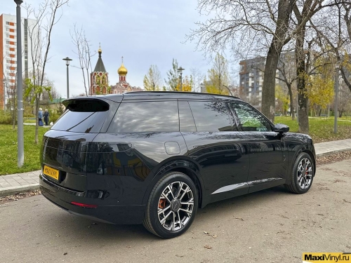 Оклейка зон риска Lynk&Co 900