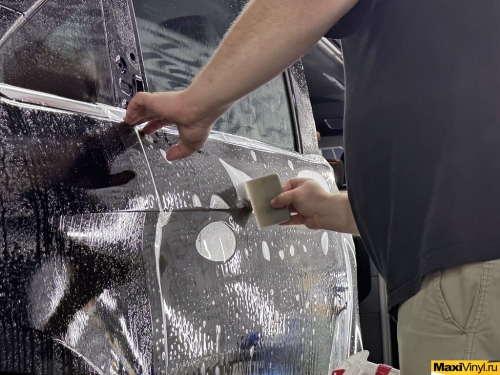 Полная оклейка Mercedes-Benz V class полиуретановой пленкой