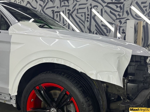 Оклейка в цветной полиуретан Volkswagen Tiguan