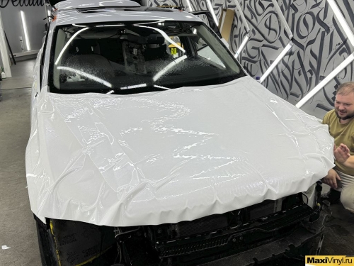 Оклейка в цветной полиуретан Volkswagen Tiguan