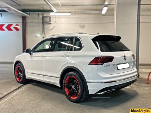 Оклейка в цветной полиуретан Volkswagen Tiguan