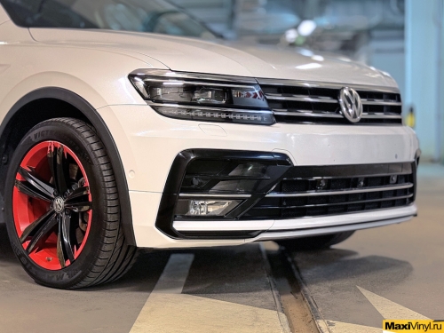 Оклейка в цветной полиуретан Volkswagen Tiguan