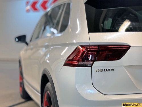 Оклейка в цветной полиуретан Volkswagen Tiguan
