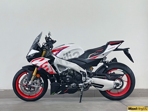 Оклейка мотоцикла Aprilia Tuono V4 в полиуретан