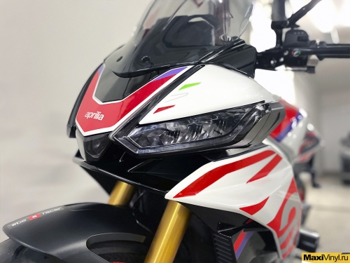 Оклейка мотоцикла Aprilia Tuono V4 в полиуретан