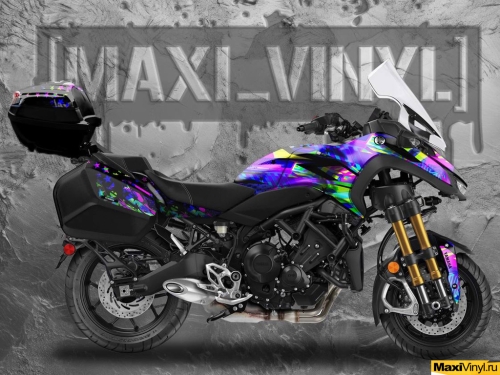 Оклейка трицикла Yamaha Niken серебристой пленкой