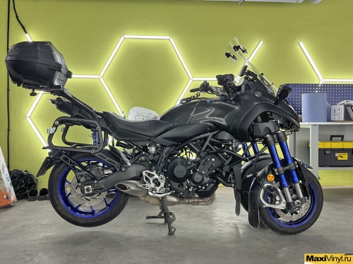 Оклейка трицикла Yamaha Niken серебристой пленкой