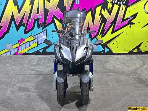 Оклейка трицикла Yamaha Niken серебристой пленкой